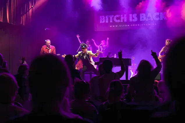 BITCH IS BACK – Elton John Tribute Show live